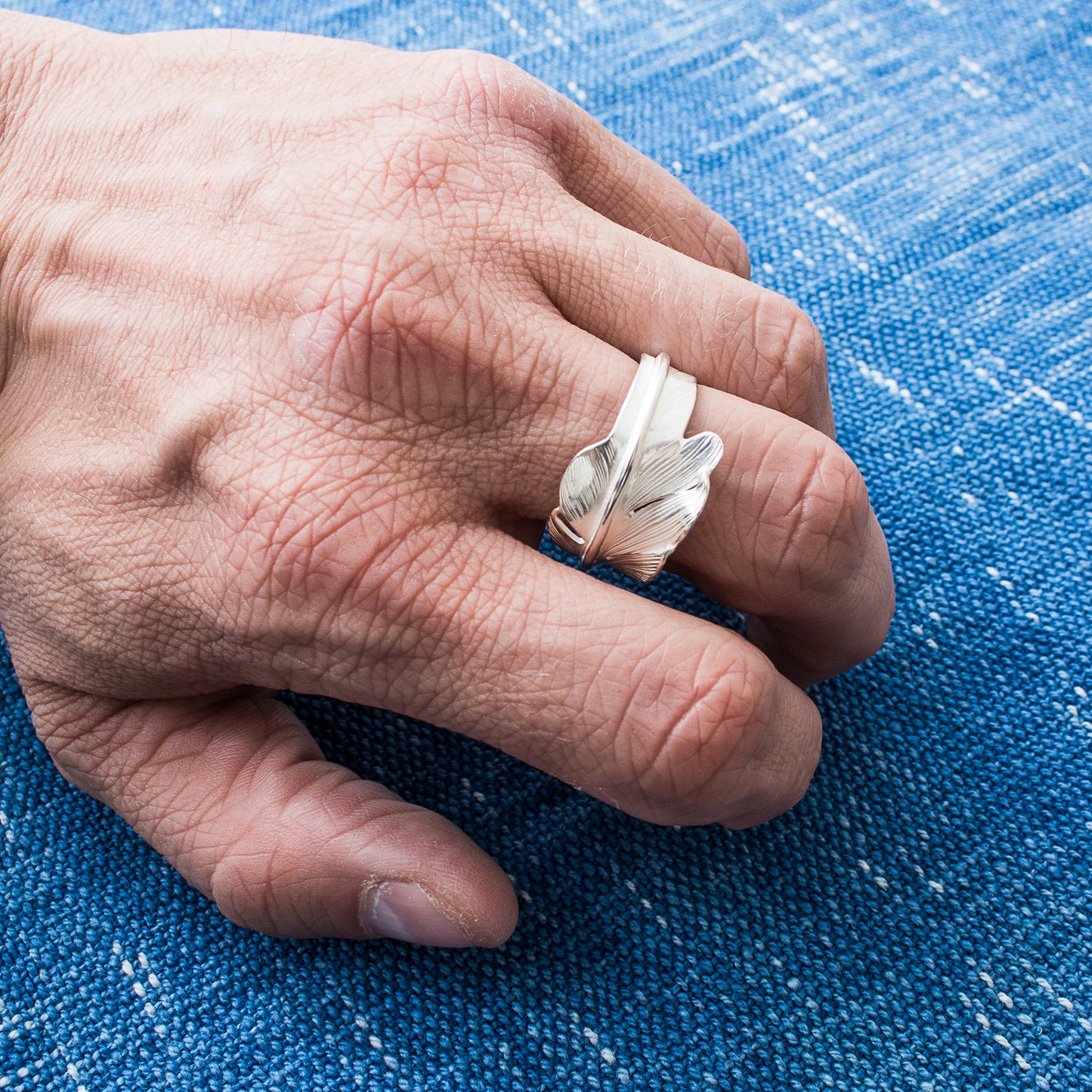 Larry Smith Kazekiri Feather Ring EFRG-0020