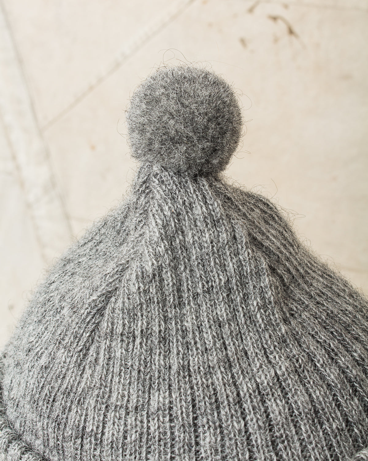Jernvirke The Mössa Natural Grey (With Ball)