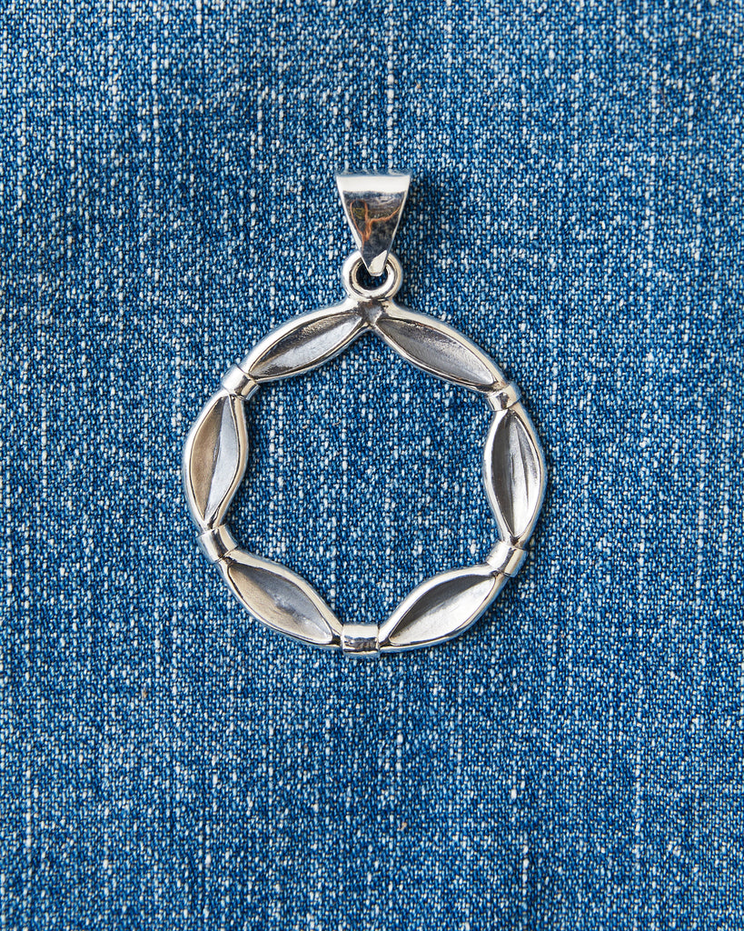 Larry Smith Silver Bamboo Circular Pendant NL-0167 – Second