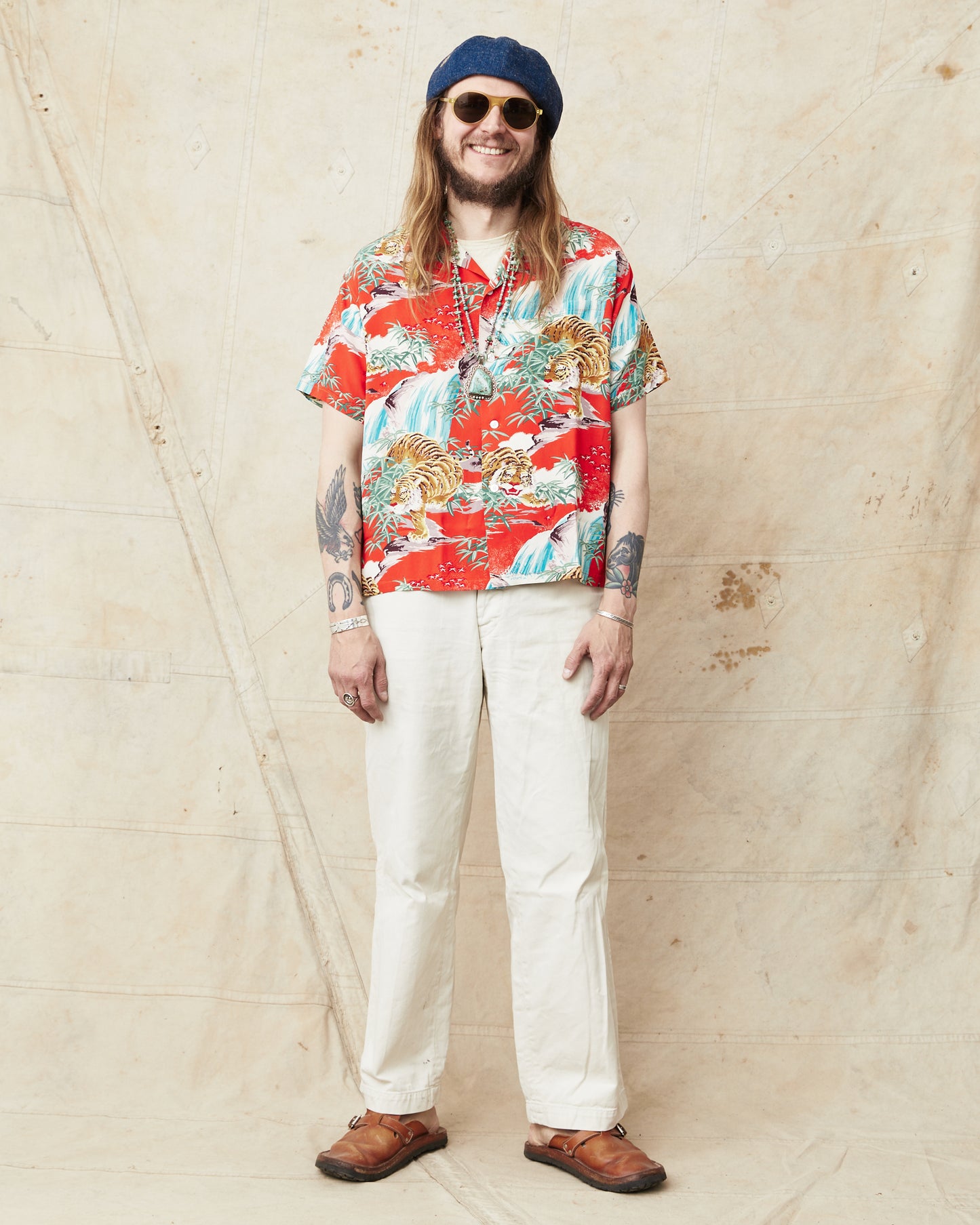 Sun Surf SS39478 Rayon Hawaiian Shirt "Sasa Tora" Special Edition