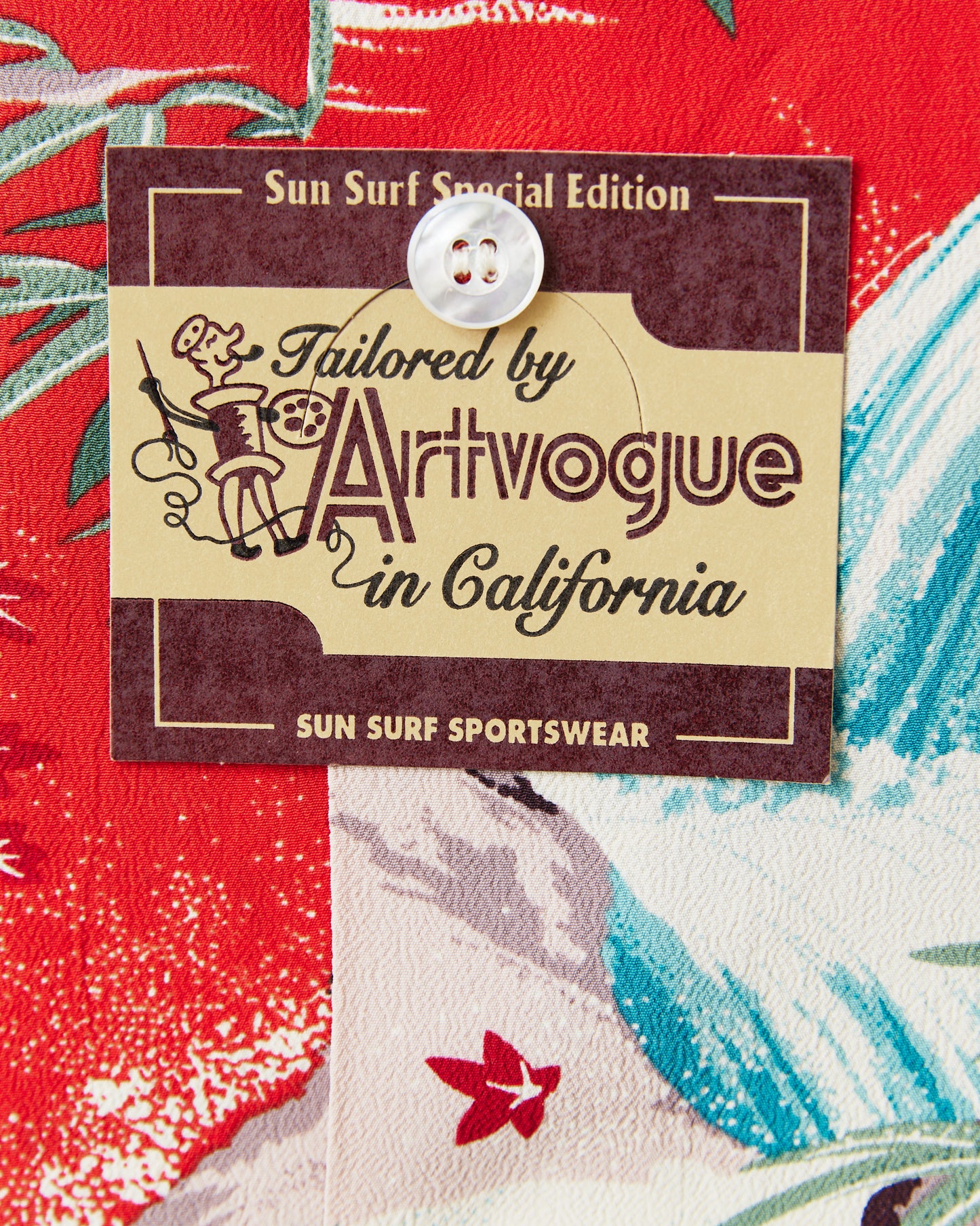 Sun Surf SS39478 Rayon Hawaiian Shirt "Sasa Tora" Special Edition