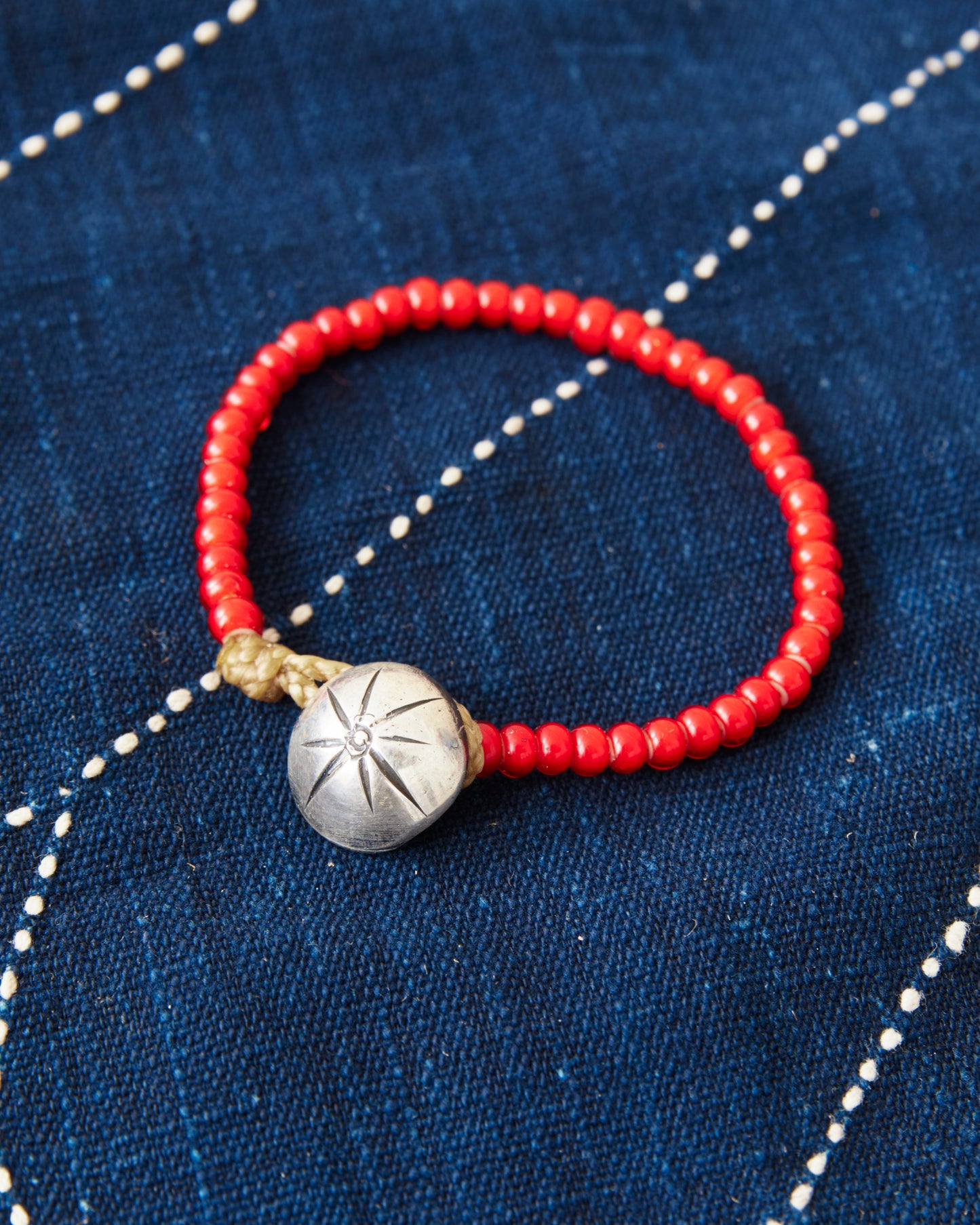 Tenable Crafts TC009 Red White Heart Trade Beads Bracelet