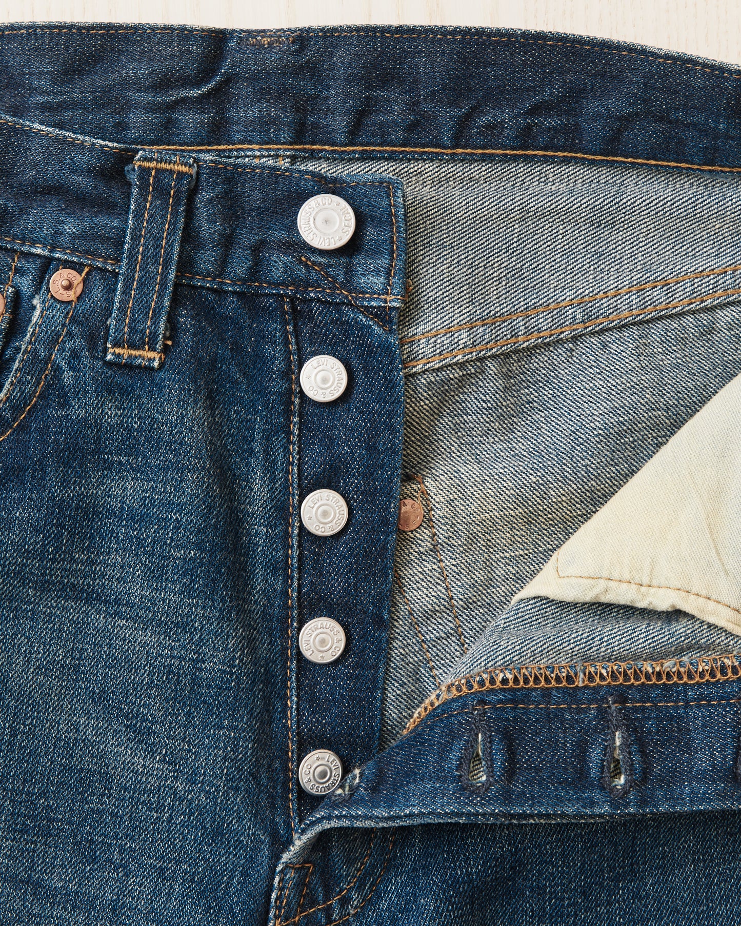 Second Hand LVC 1947 501XX Made in USA 555 Valencia Street Jeans W32/L34