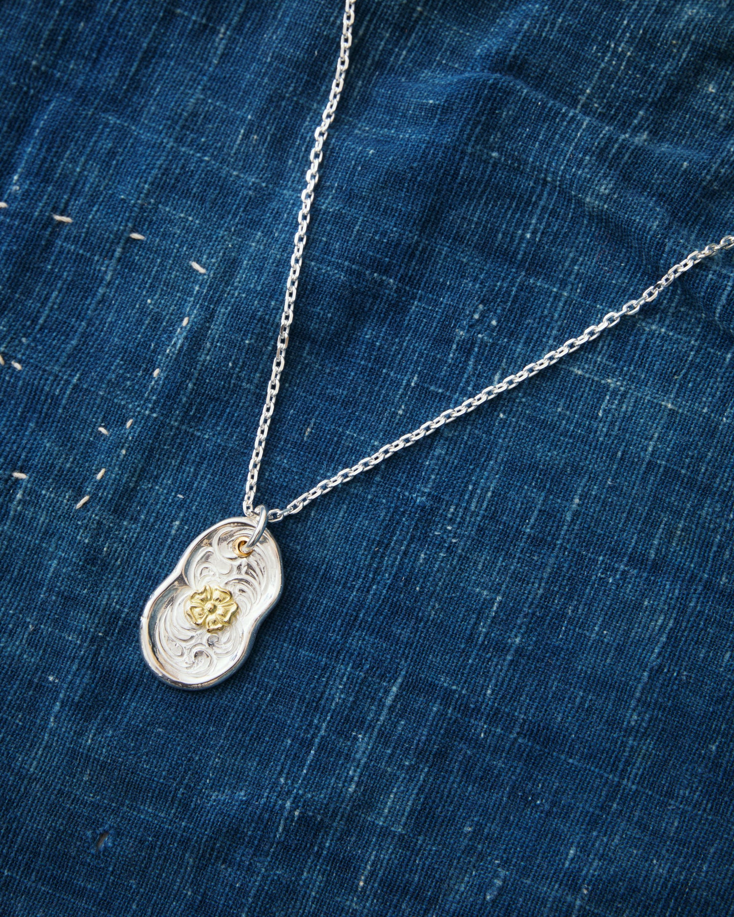 Larry Smith Karakusa Rose Skinny Daruma Pendant 18K 22K Gold NL-0169