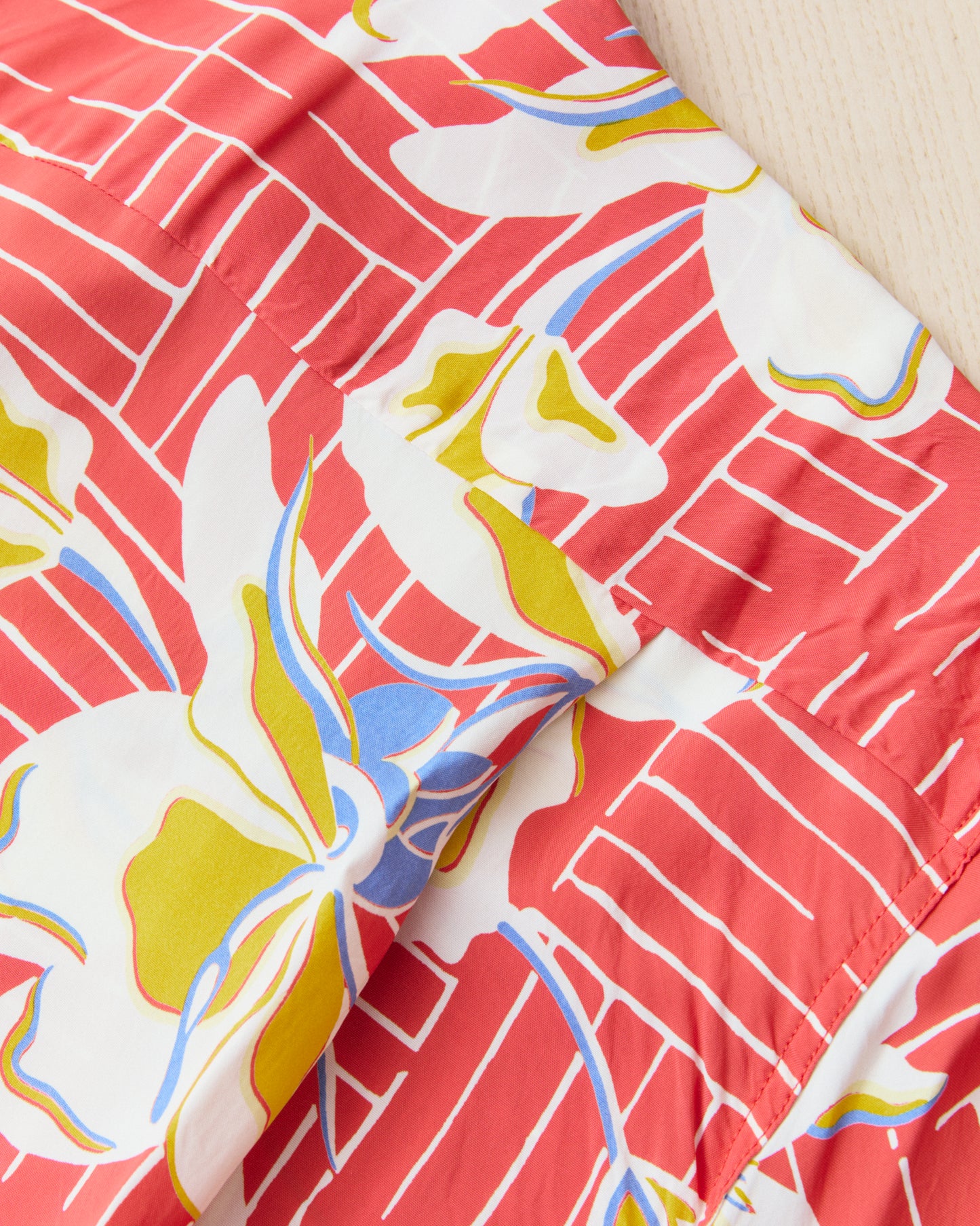 Sun Surf SS39615 Rayon Hawaiian Short Sleeve Shirt "White Ginger"
