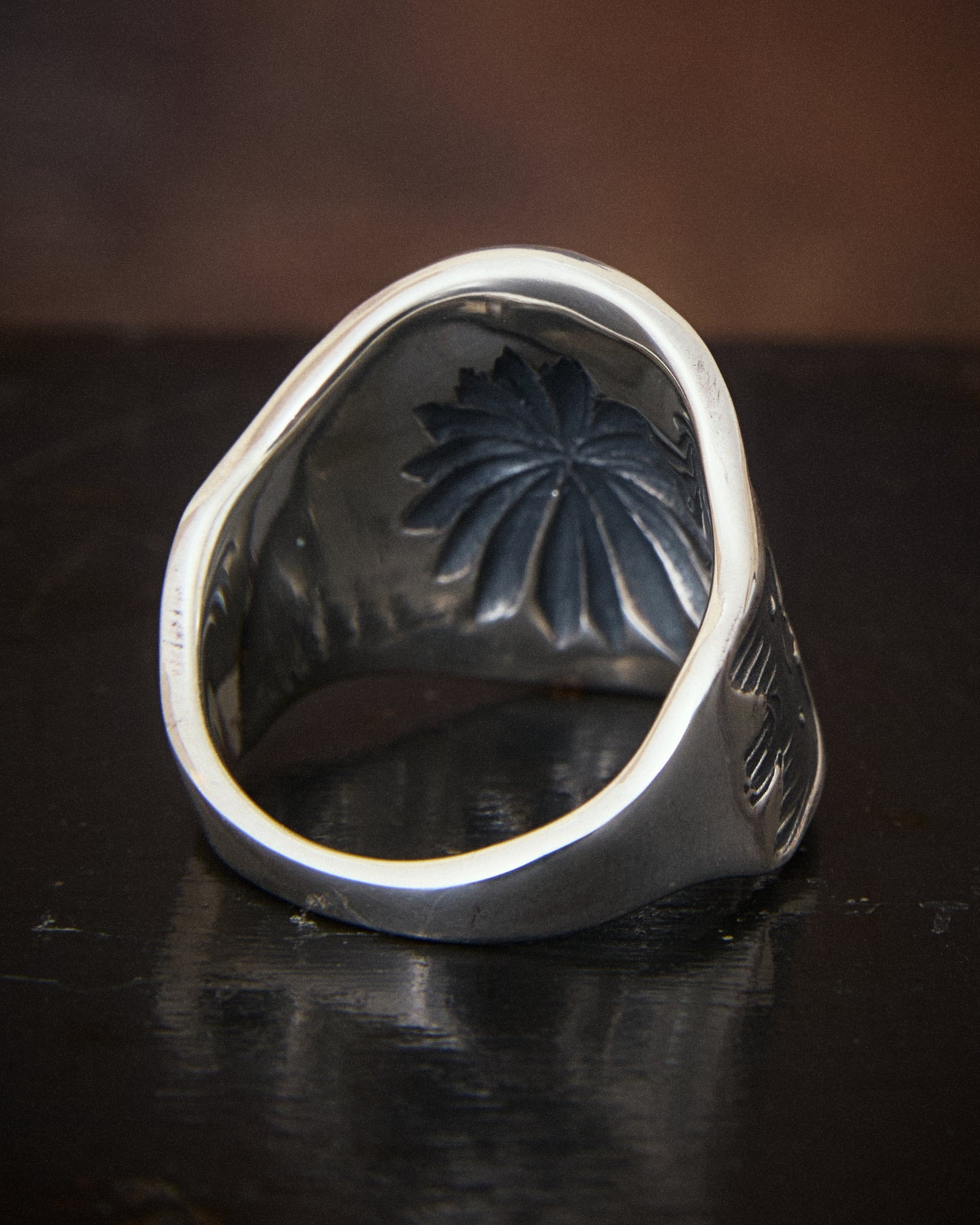 Larry Smith Oyster Ring Repousse RG-0083