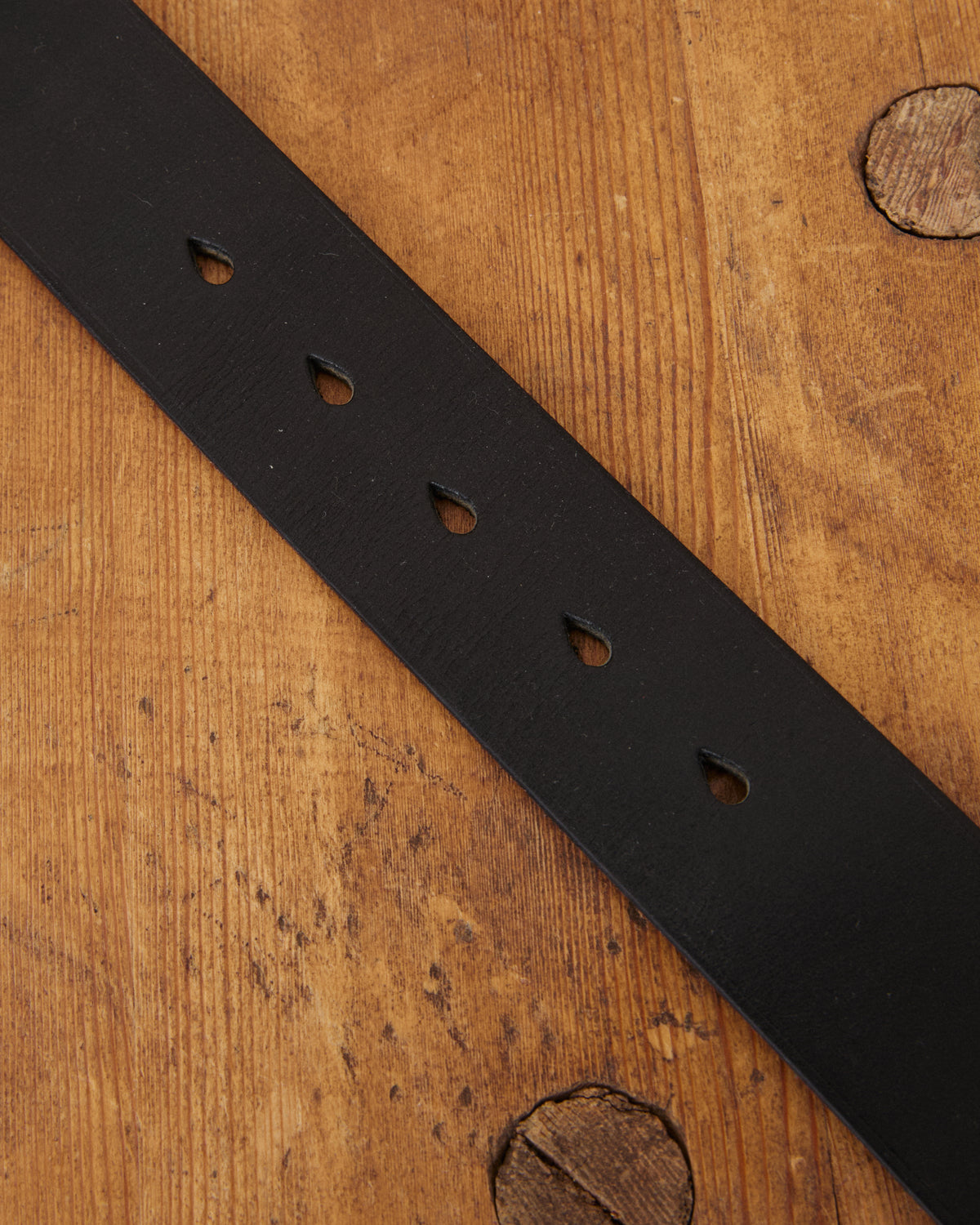 Lone Wolf Leather Belt Tärnsjö Black Veg Tanned Matt Nickel Buckle