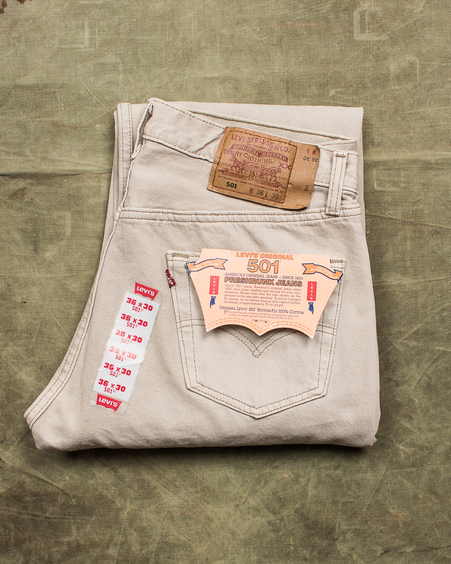Vintage 90's Made in USA Dead Stock Levi's 501 Beige Jeans W 36