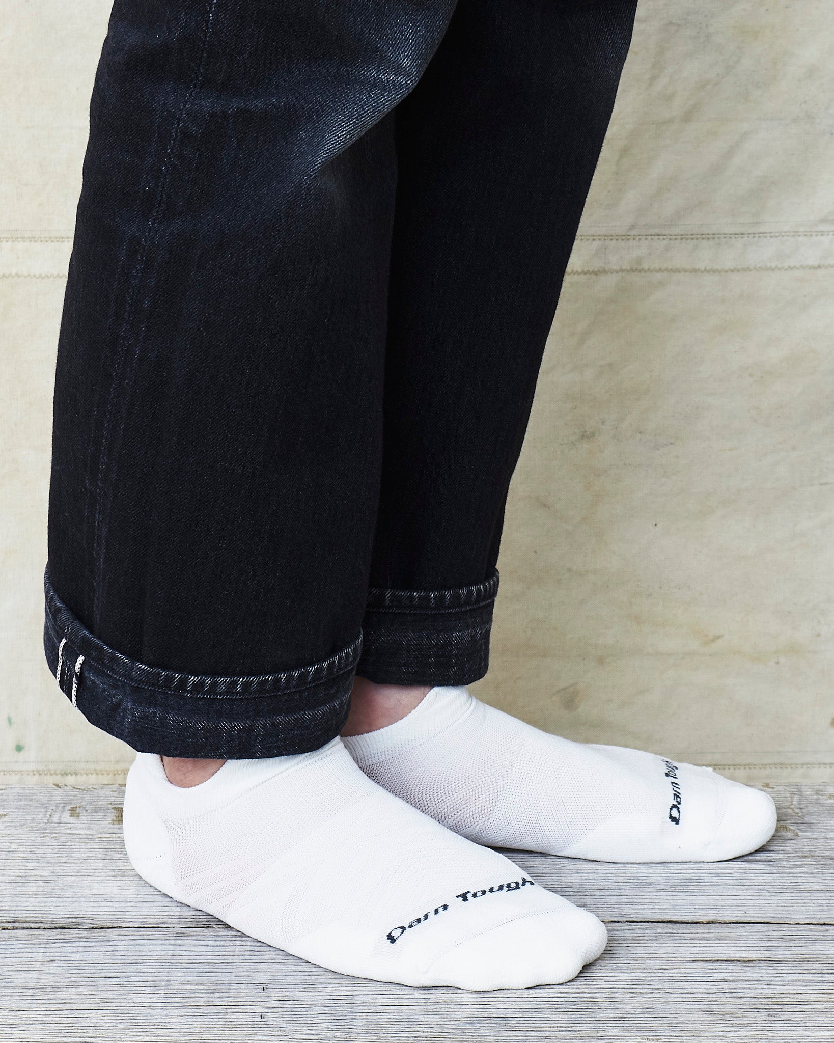 Darn Tough 1039 White Merino Wool Run No Show Tab Ultra