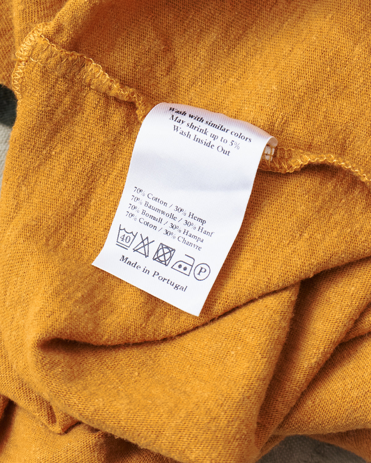 Indigofera Leon Raglan Sweater Orange / Green Resin
