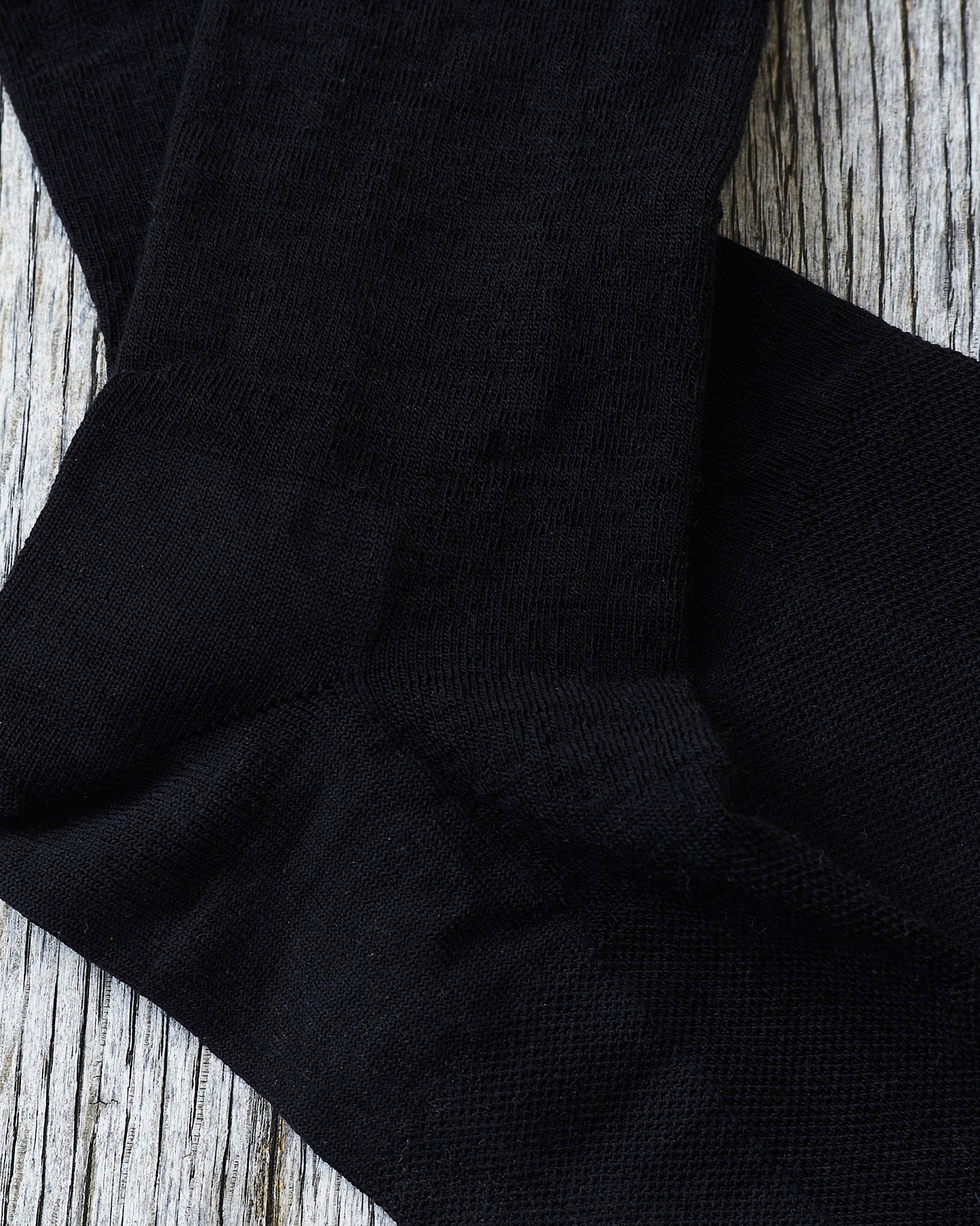 Darn Tough 6032 Black Merino Wool Lifestyle Crew Lightweight Socks