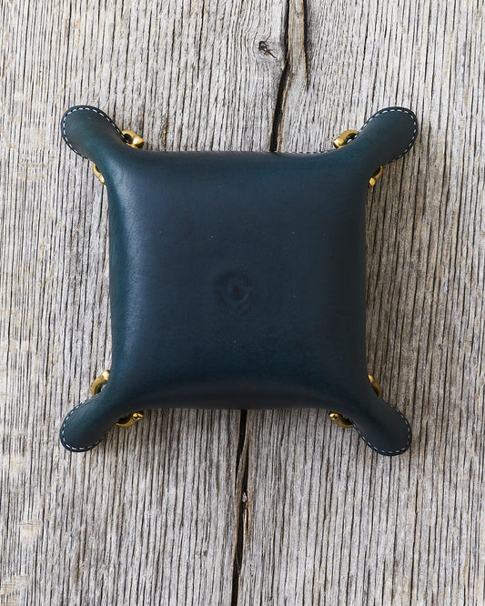 Lone Wolf Leather Leather Bowl Dark Green White Stitch Tärnsjö Veg Tanned