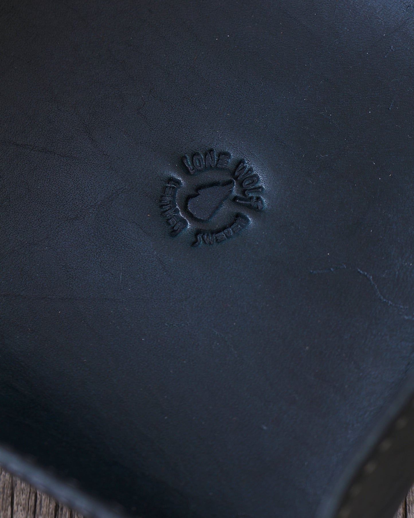 Lone Wolf Leather Leather Bowl Dark Green White Stitch Tärnsjö Veg Tanned