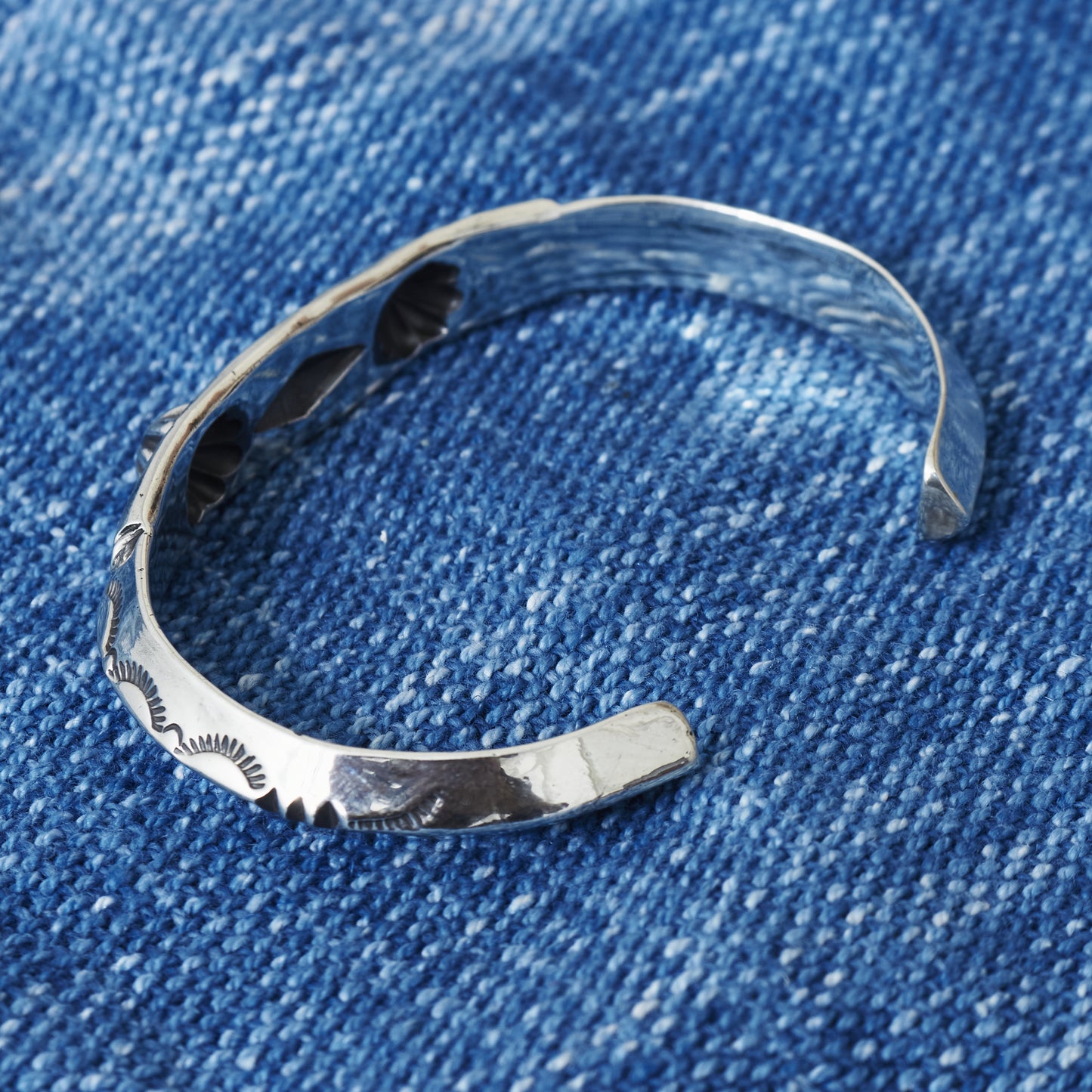 Larry Smith Flat Diamond Triangle Bracelet (2 Shells) BR-0164