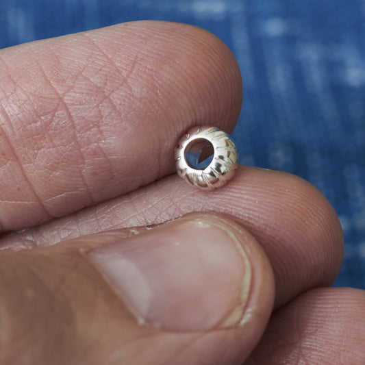 Larry Smith Silver Shell Bead OT-B0002