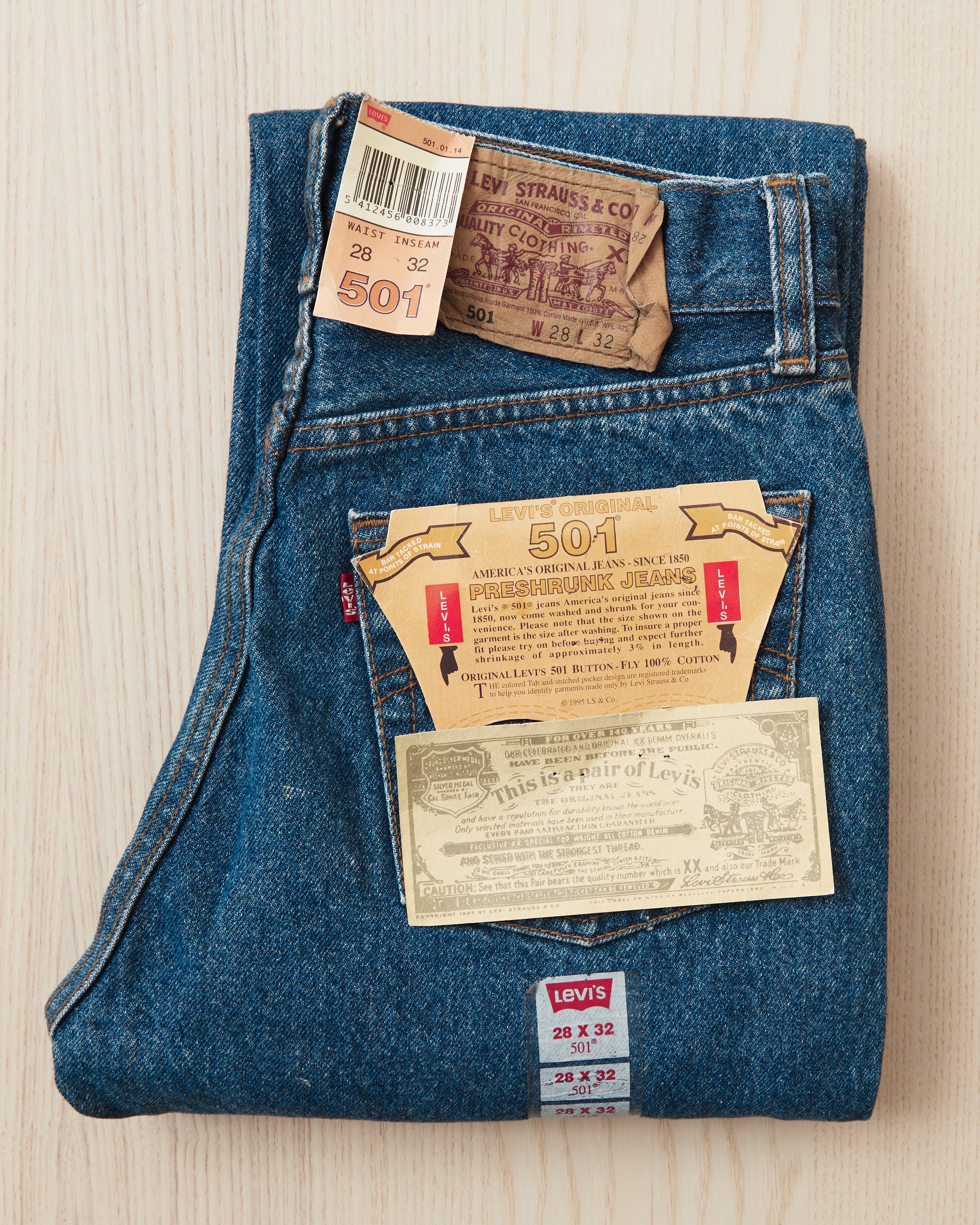 Vintage No. 55 90's Made in USA Dead Stock Levi's 501 Jeans W 28