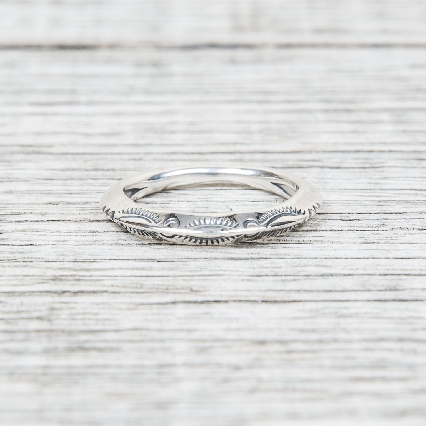 Larry Smith Extra Thin Triangle Ring RG-0054