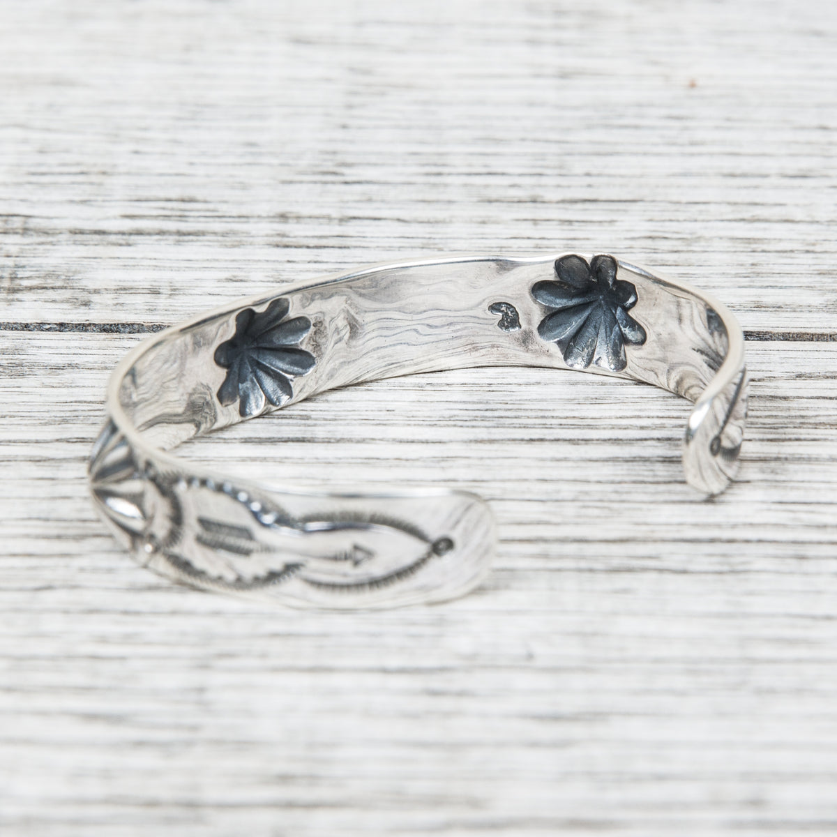 Larry Smith 3 Shell Bracelet BR-0141