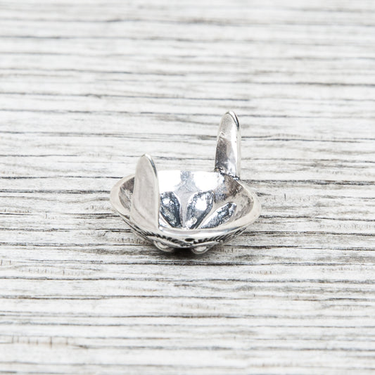 Larry Smith Round Leaf Shell Concha Small Stud OT-C0105