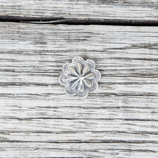 Larry Smith Leaf Shell Concha Small Button OT-C0011