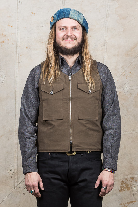 Indigofera Tectonic Vest Dark Green