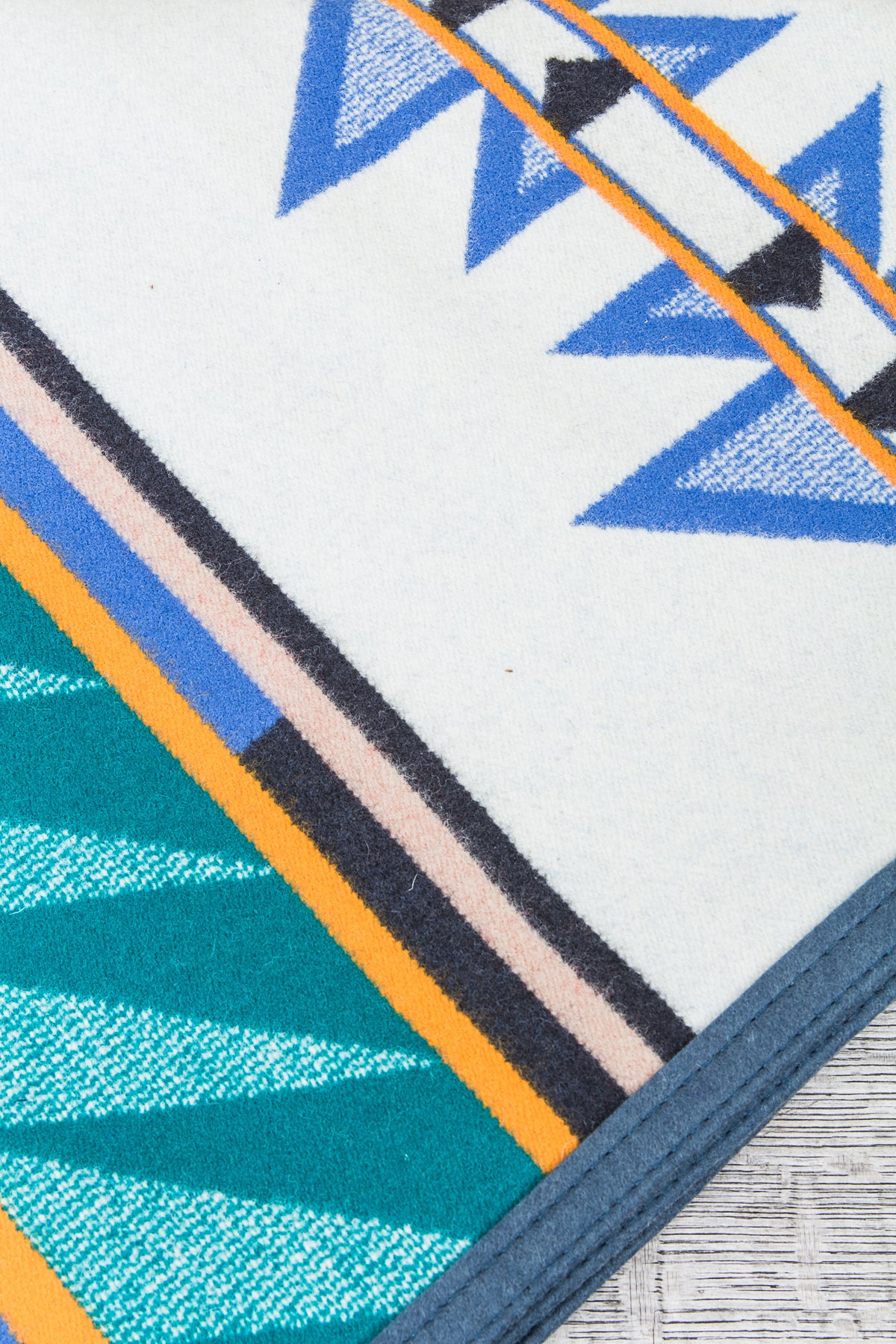 Pendleton Jacquard Robe Turquoise Ridge