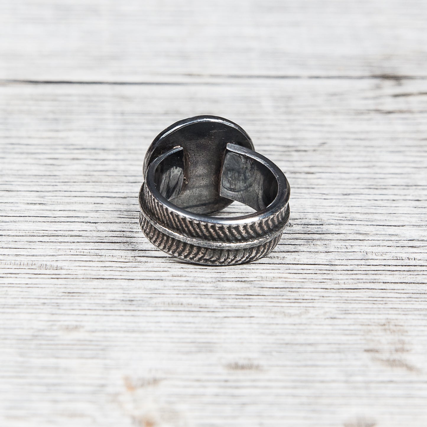 Tenable Crafts Cuttlefish Cast Concho Silver Ring #141
