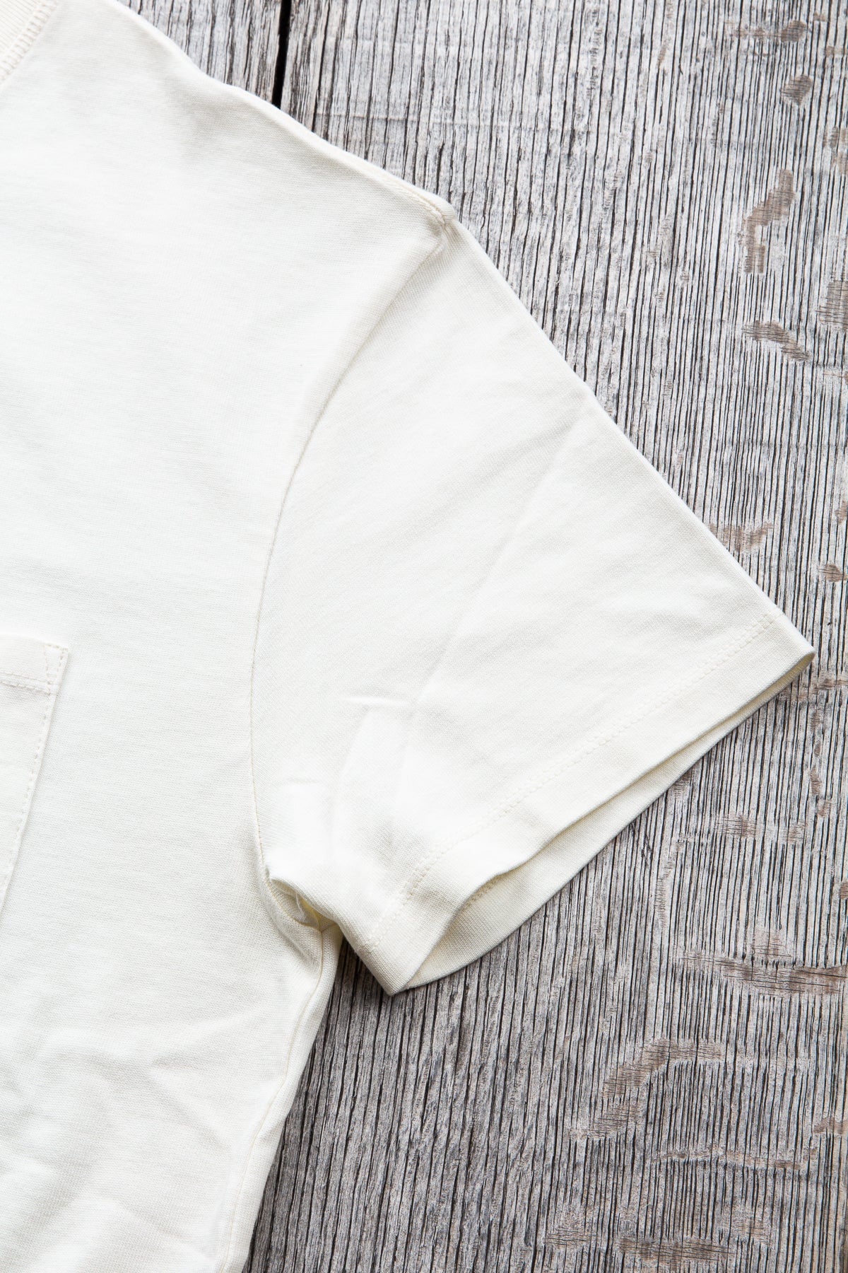 Indigofera Wilson Pocket T-Shirt Cocatoo White