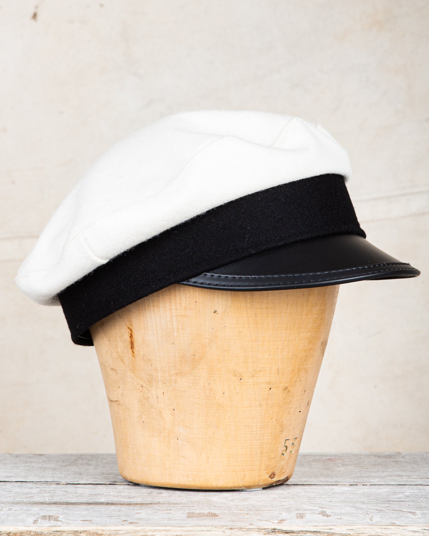CTH Ericson Nils Johan Vega Motor Cap White