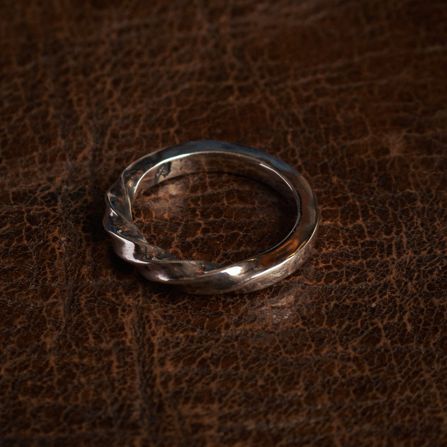 Larry Smith Square Twisted Ring RG-0066