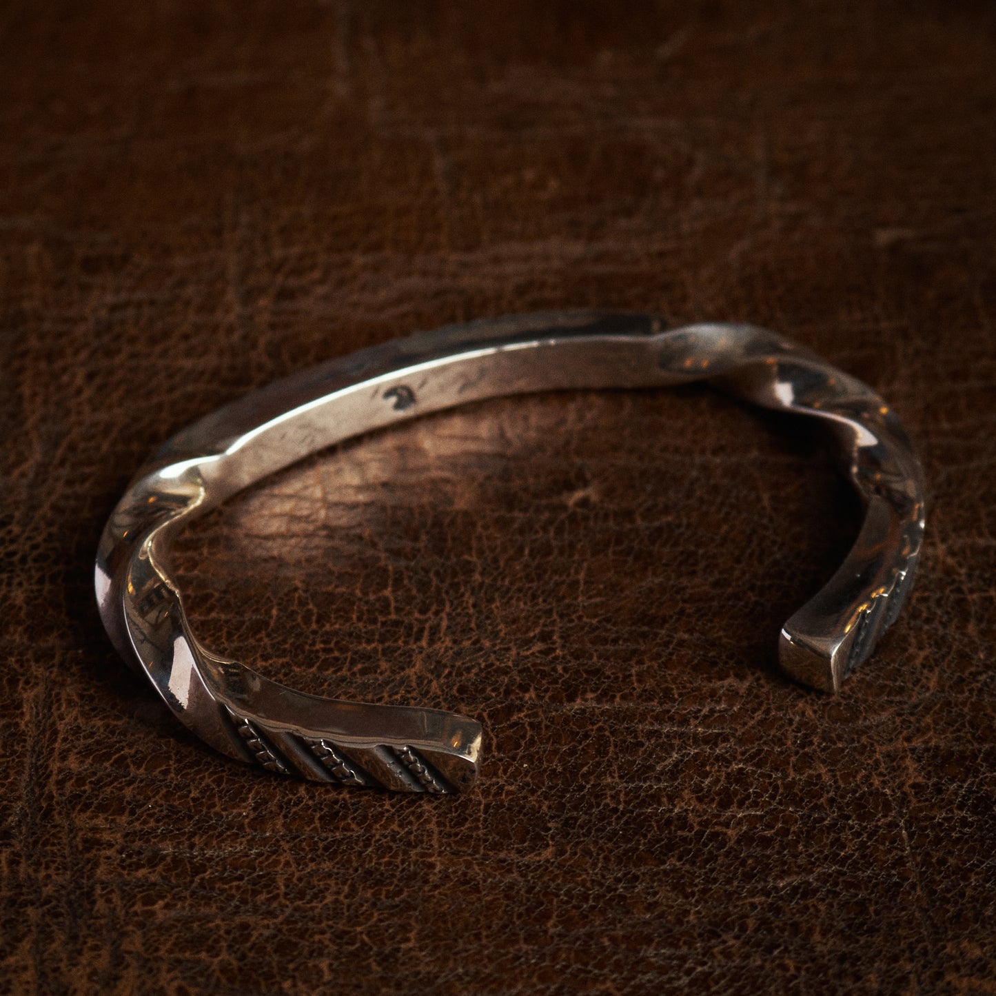 Larry Smith Square Wire Twisted Bracelet BR-0138