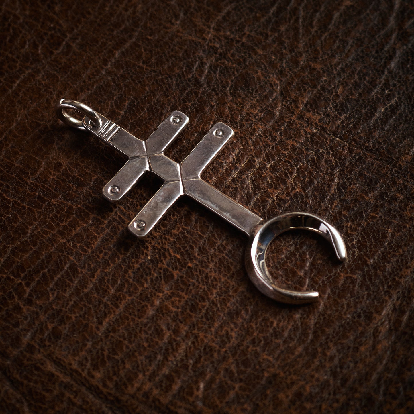 Larry Smith Crescent Dragonfly Pendant Top NL-0108