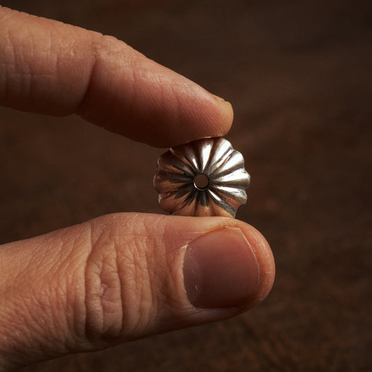 Larry Smith Silver Shell Concho Bead Medium OT-B0064