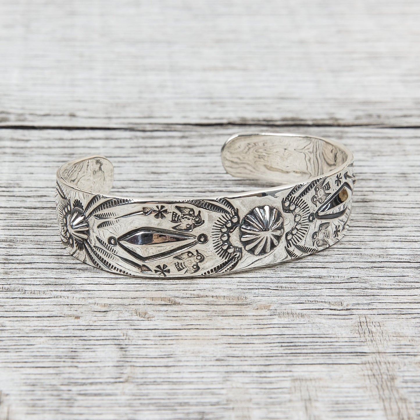 Larry Smith 3 Shell Lozenge Bracelet BR-0072