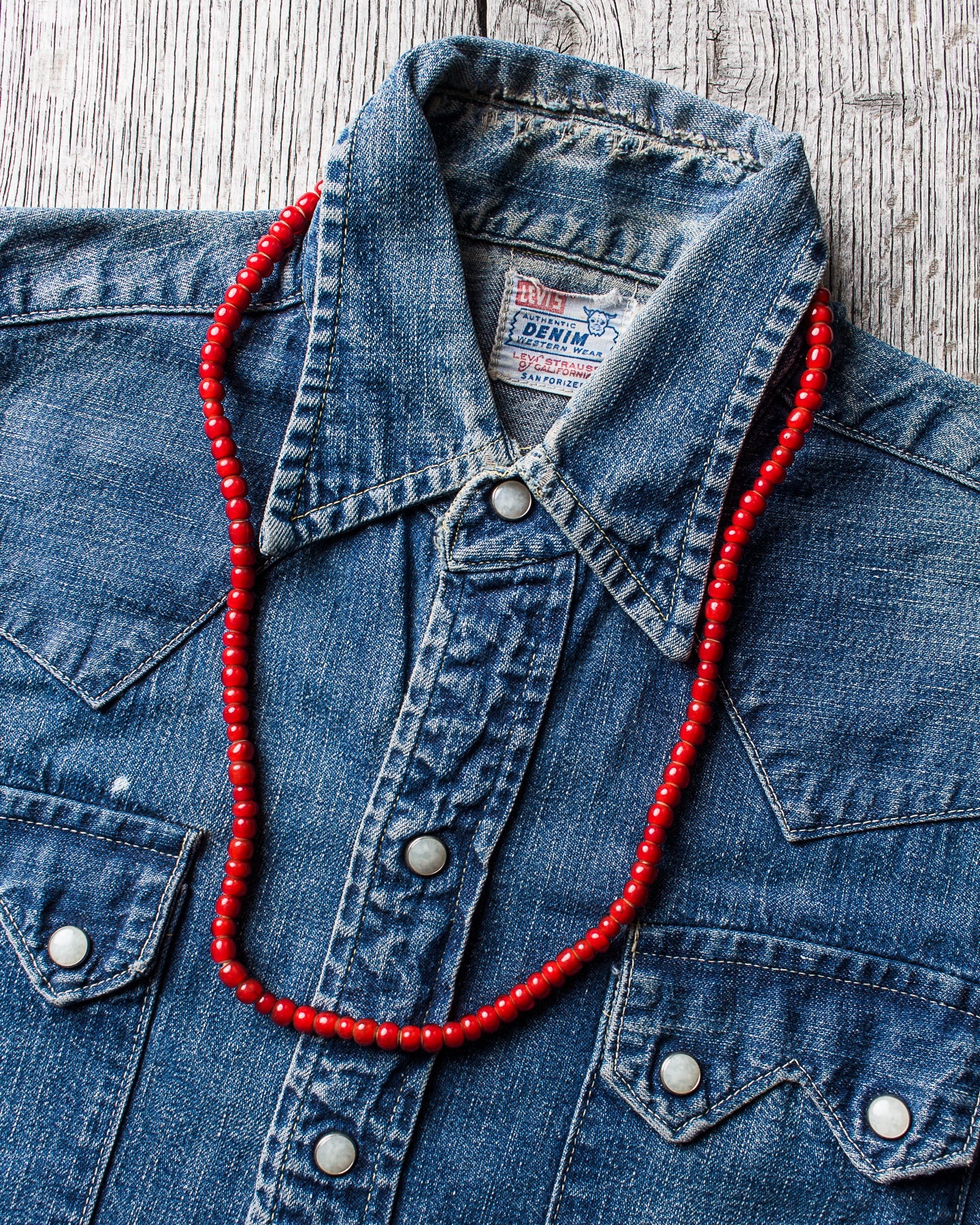 African White Heart Trade Beads Necklace Red