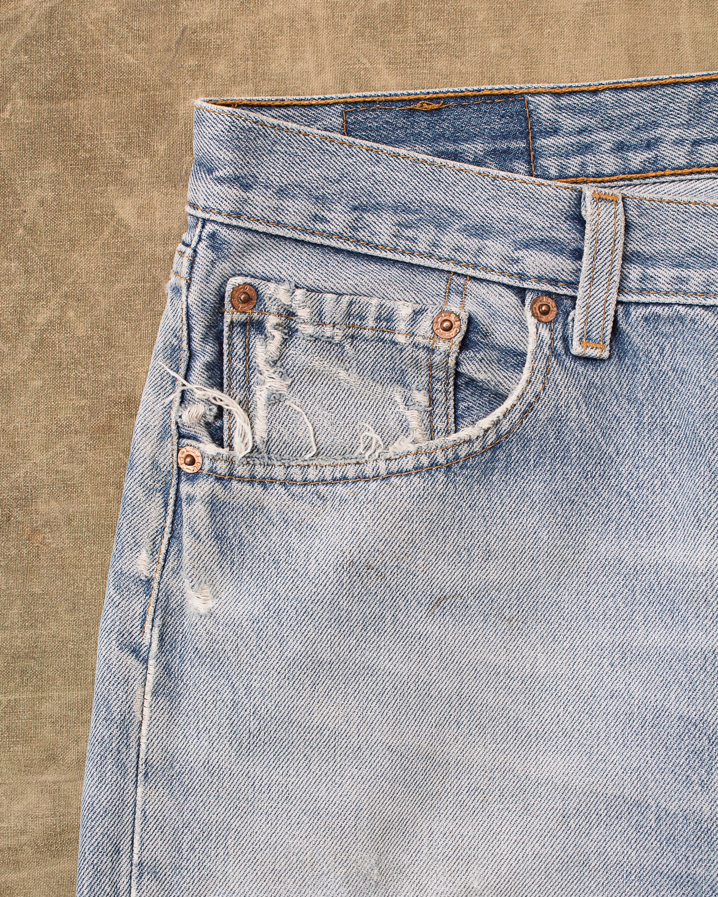 No. 11 Vintage 90's Made in USA Levi's 501 Jeans W35/L34