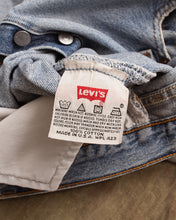 No. 11 Vintage 90's Made in USA Levi's 501 Jeans W35/L34