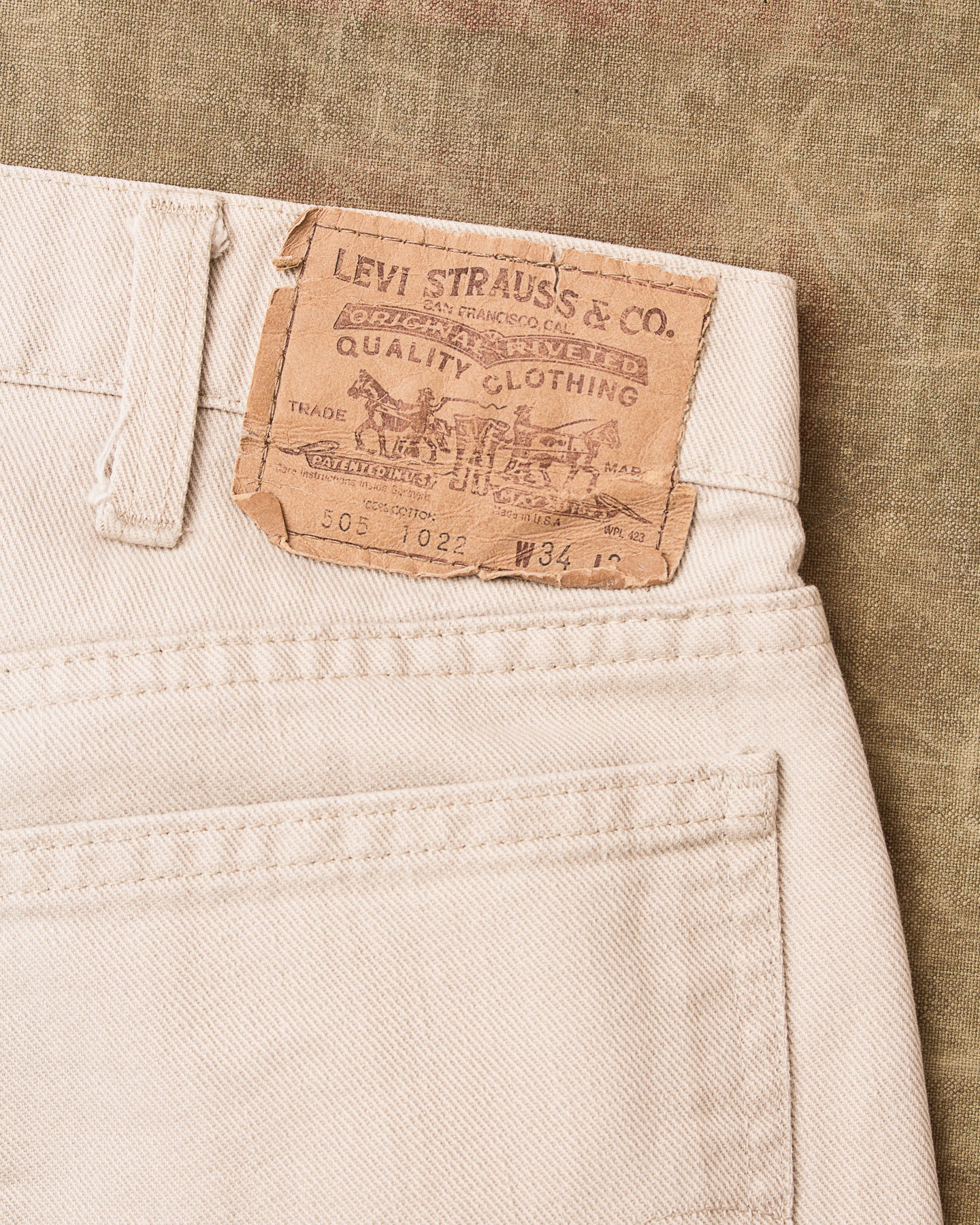 Vintage 1981 Made in USA Ecru Levi's 505 Jeans W34 – Second Sunrise