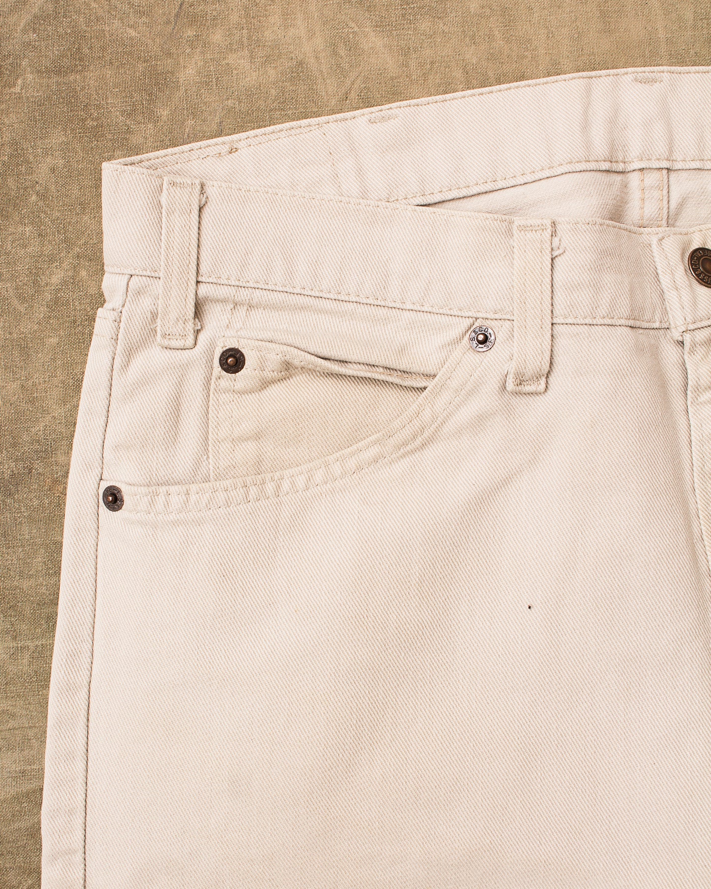 Vintage 1981 Made in USA Ecru Levi's 505 Jeans W34