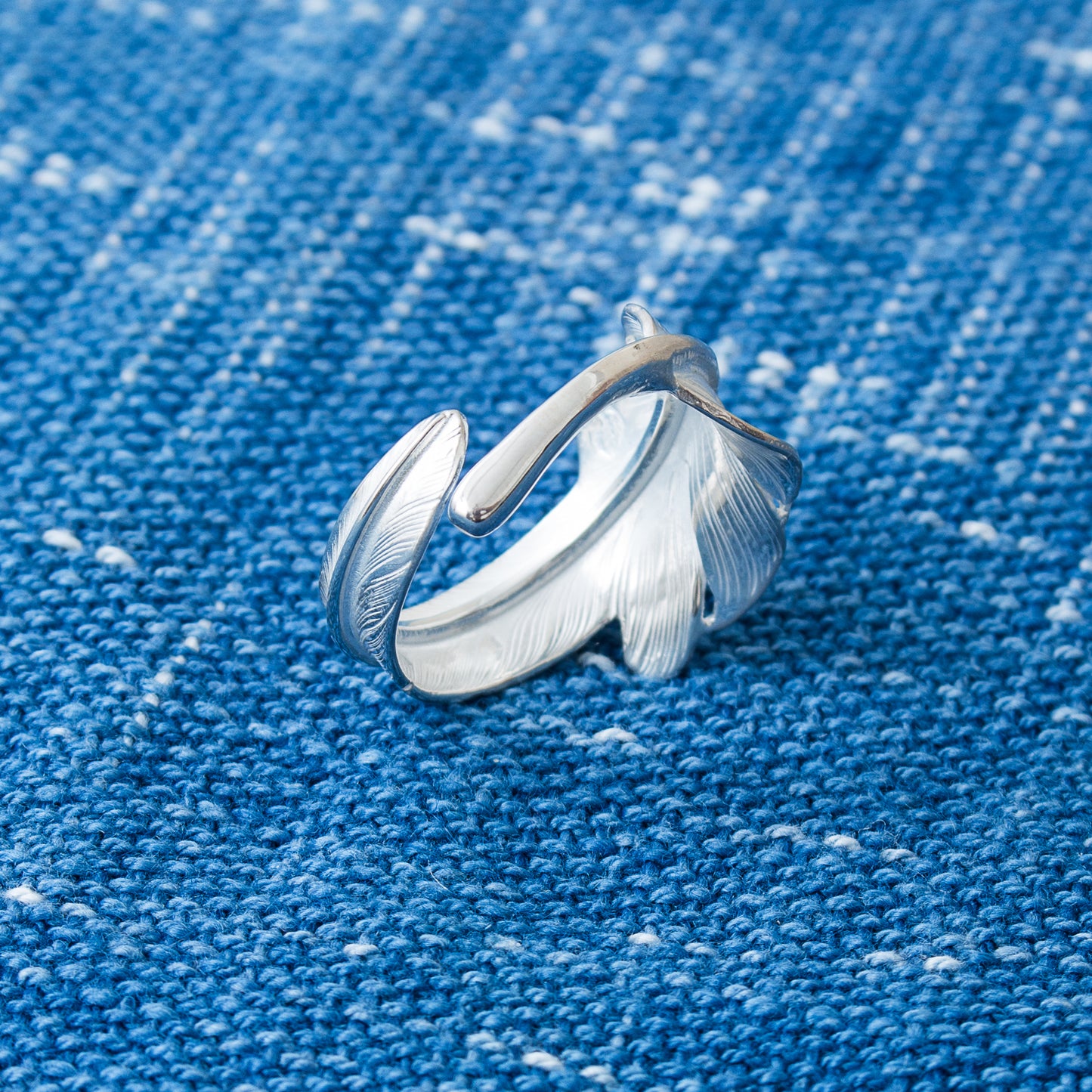 Larry Smith Kazekiri Feather Ring EFRG-0020