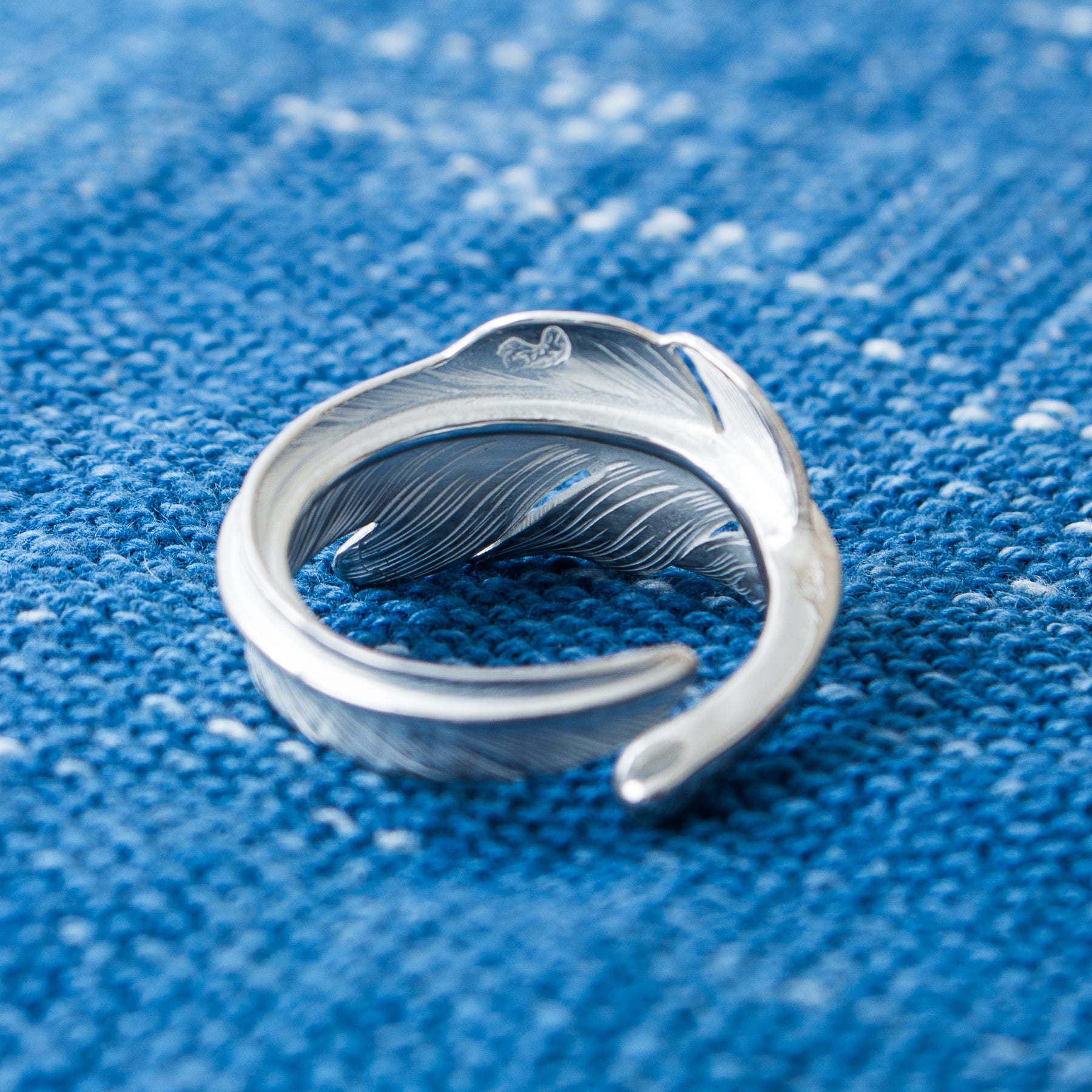 Larry Smith Kazekiri Feather Ring EFRG-0020 – Second Sunrise