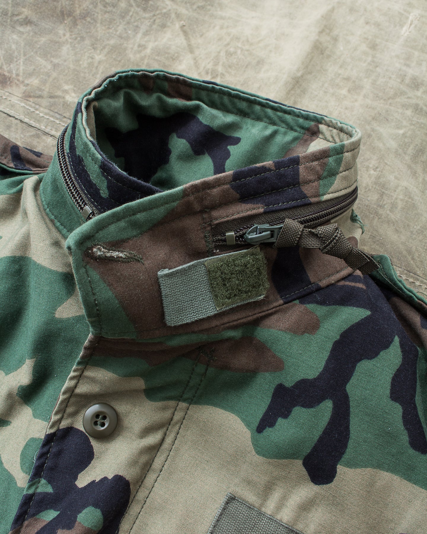 Vintage 90's M-65 Woodland Camo US Army Field Jacket Medium Short