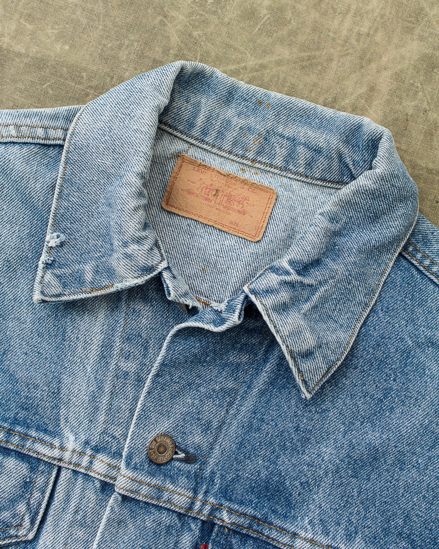 Vintage Levi's 70505 Made in USA Denim Jacket Size 42 No. 1