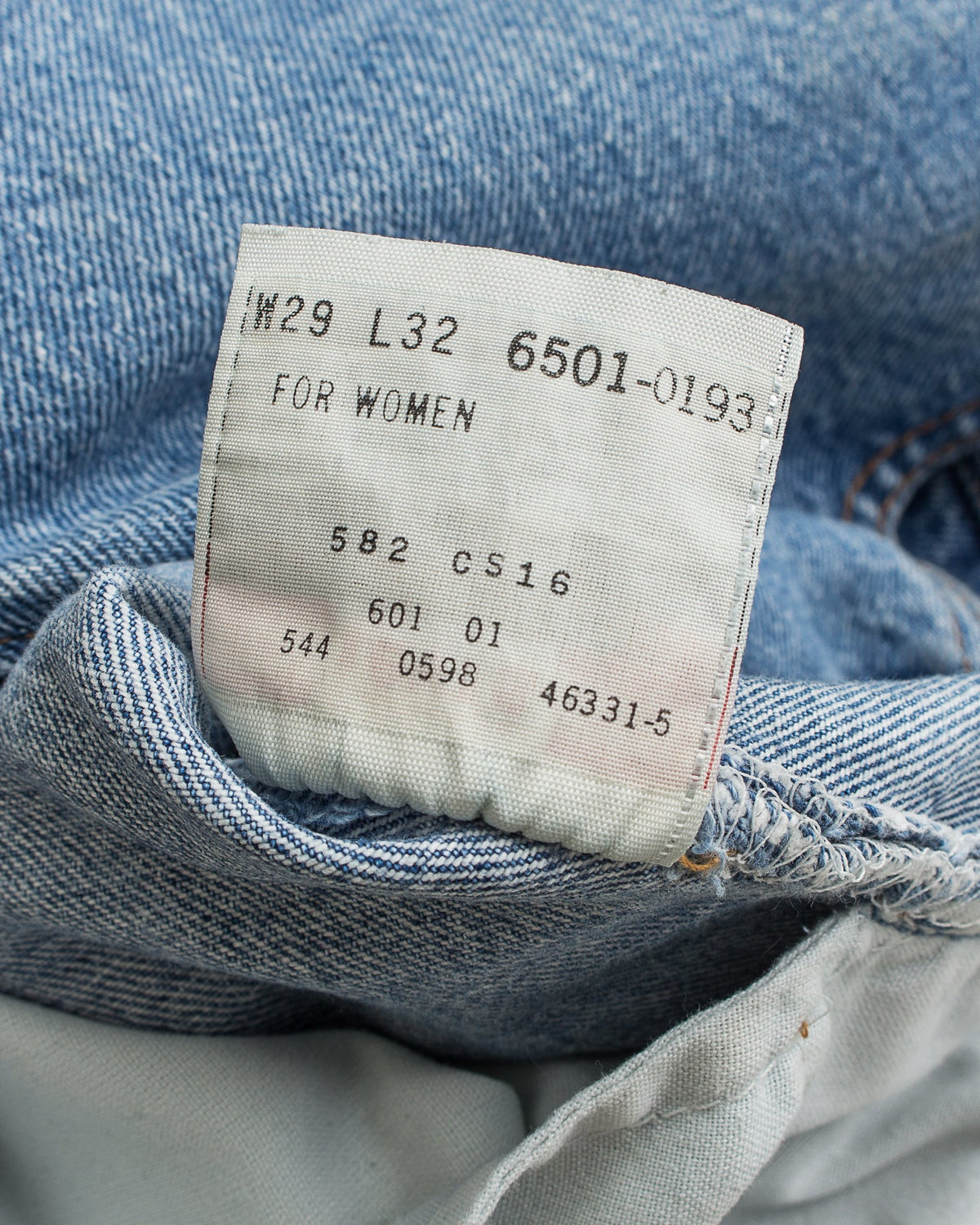 No. 18 Vintage 1990's Made in USA Levi's 501 xx Jeans For Women W 29 / L 32