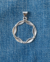 Larry Smith Silver Bamboo Circular Pendant NL-0167