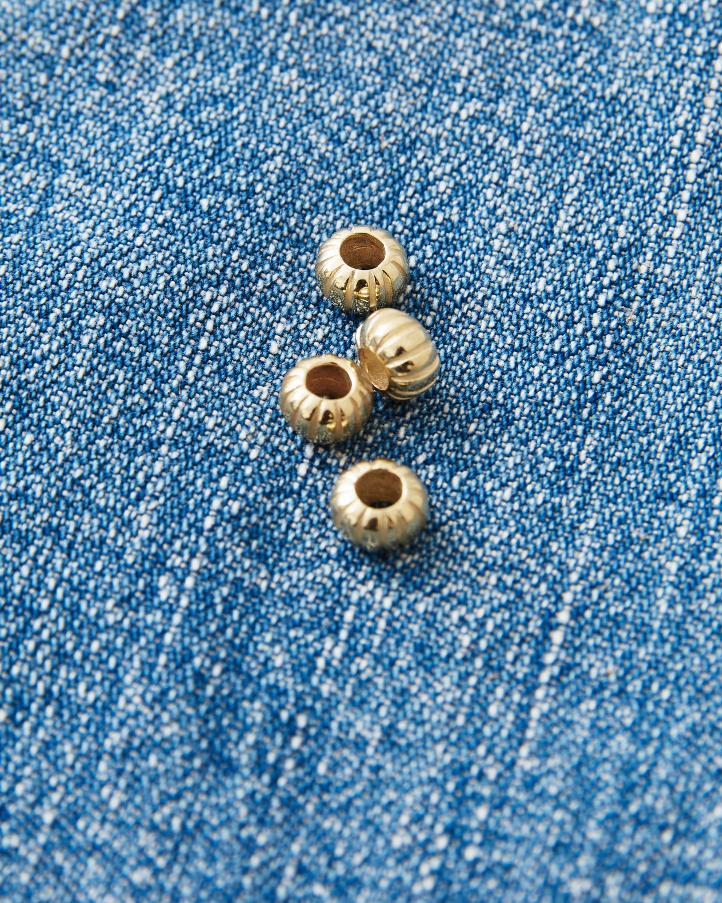 Larry Smith 18K Gold Shell Bead OT-B0002-18K