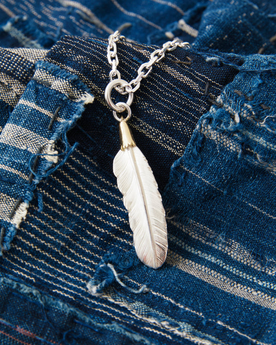 Larry Smith Eagle Head Feather Silver Pendent With 18K Gold Accent EFNL-0049-R