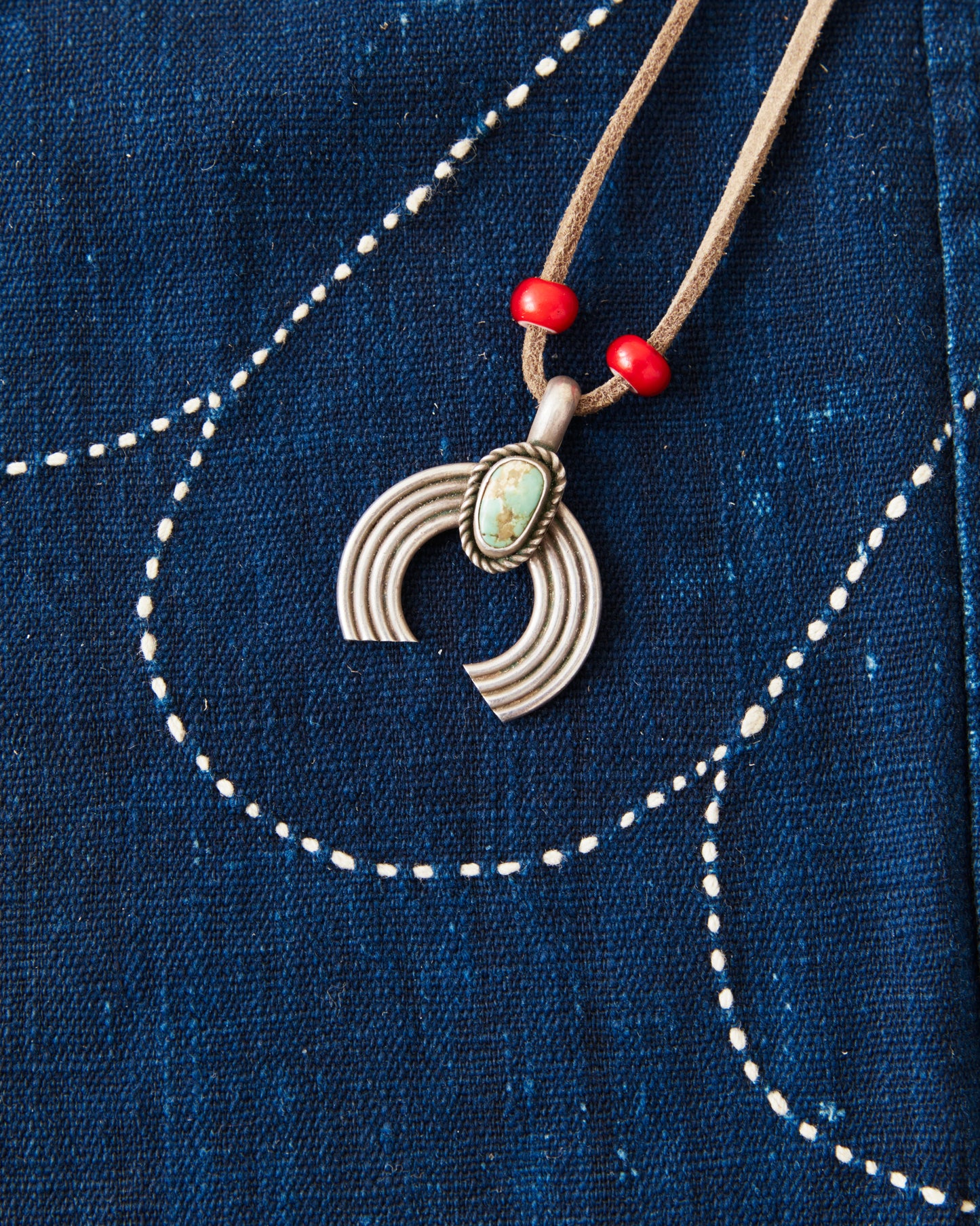 Tenable Crafts TC005 Silver & Turquoise Circle Naja Pendant