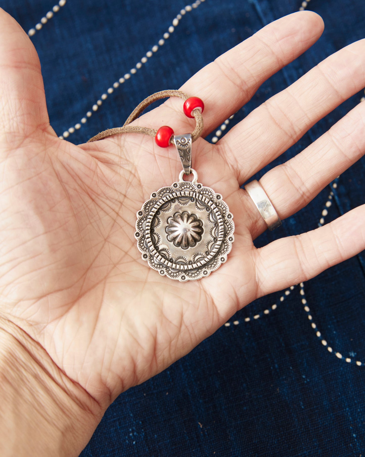 Tenable Crafts TC006 Sterling Silver Shell Concha Pendant
