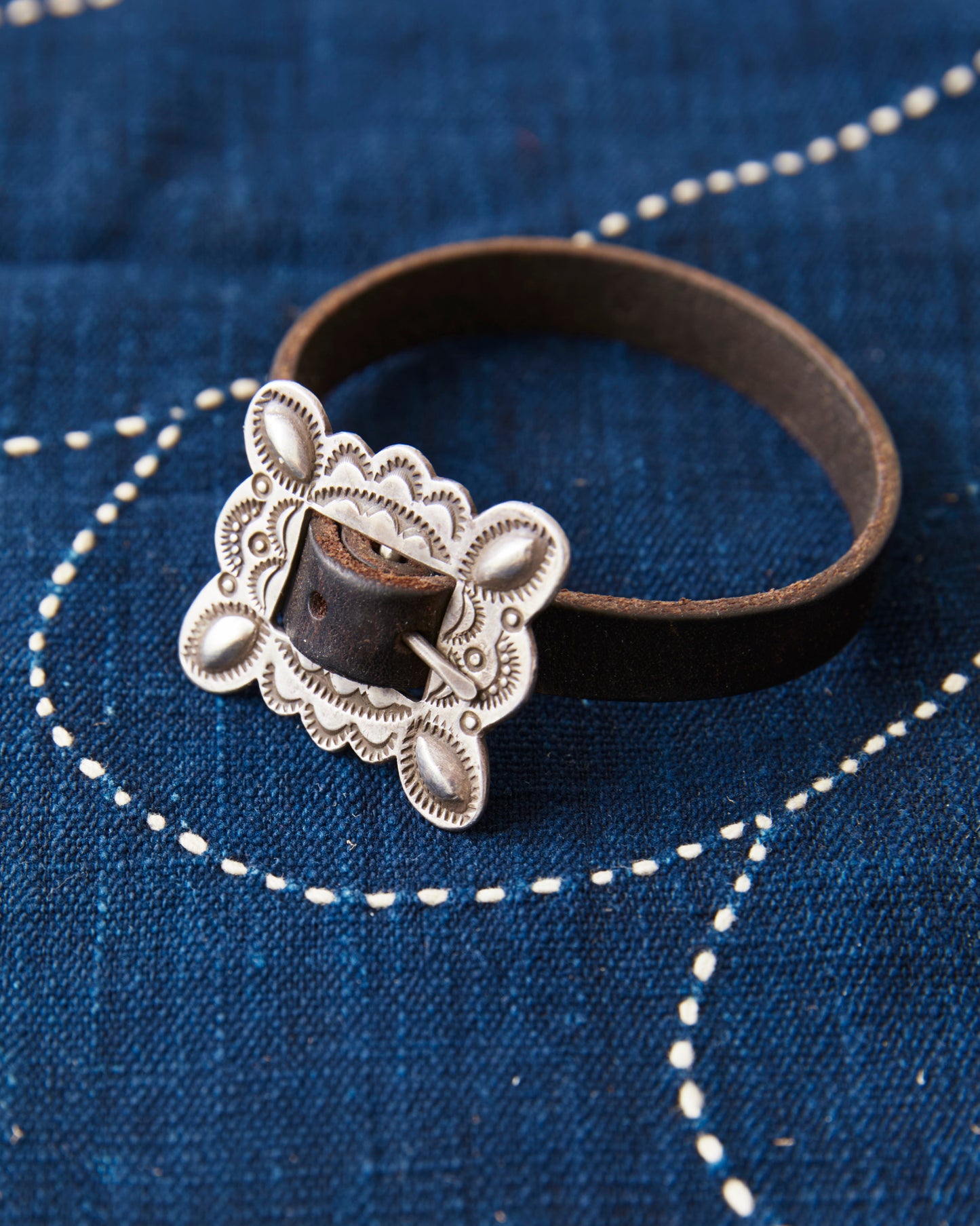 Tenable Crafts TC012 Silver Buckle & Leather Bracelet